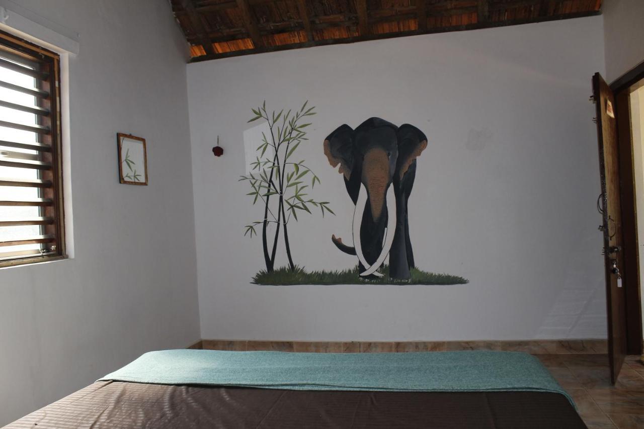 Tusker Tribe Hostel Gokarna  Zewnętrze zdjęcie