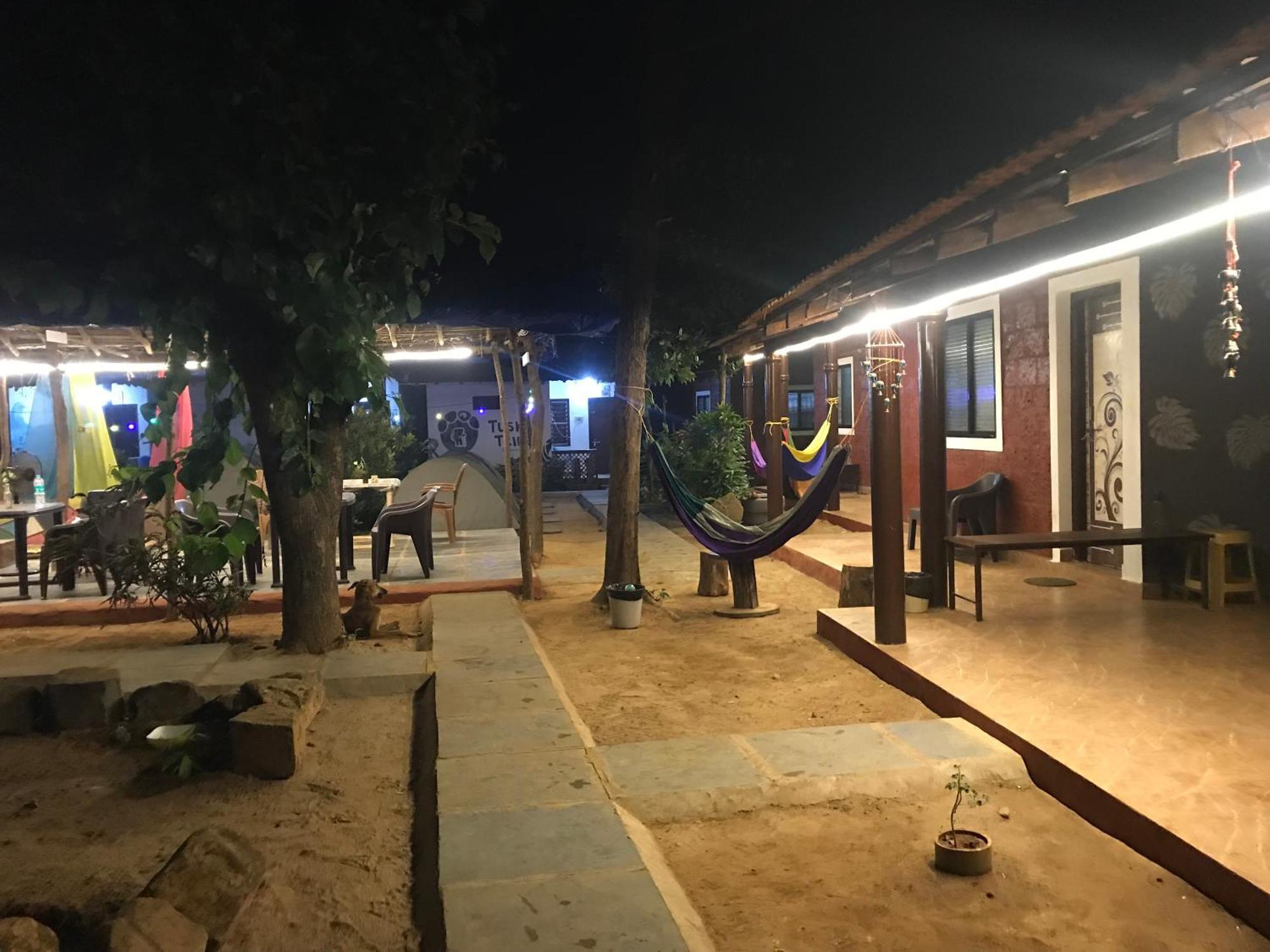 Tusker Tribe Hostel Gokarna  Zewnętrze zdjęcie